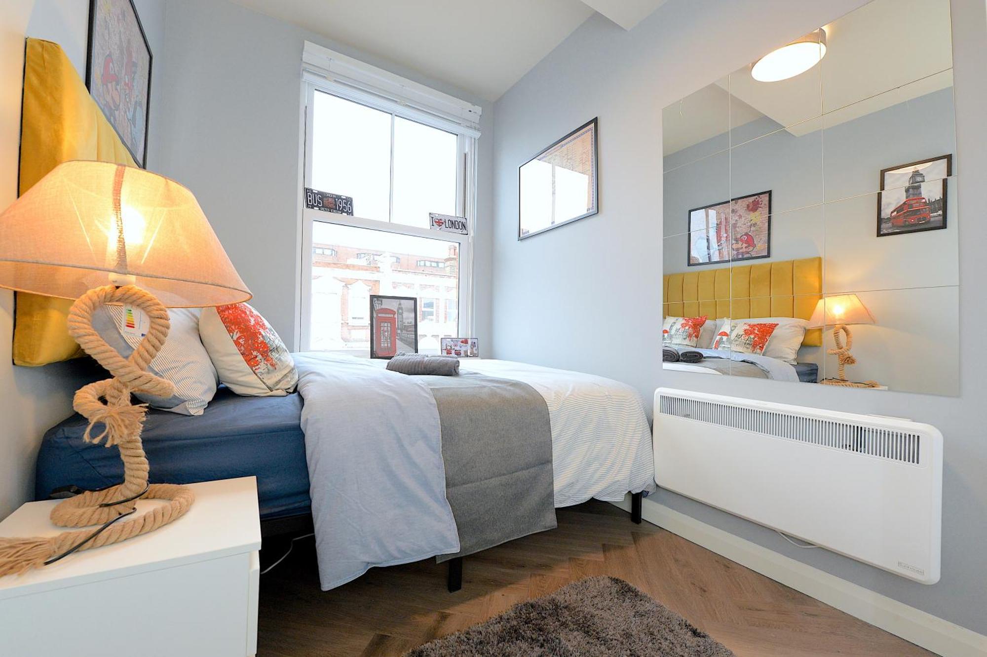 2 Bed Terraced Flat Piccadilly Line Apartment Лондон Екстериор снимка